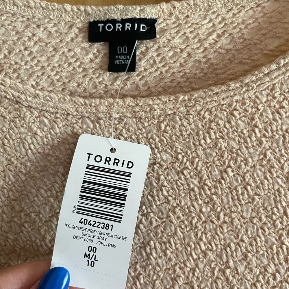Torrid Textured Crop Tee - Picture 3 of 5